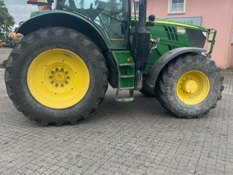 John Deere 6175R