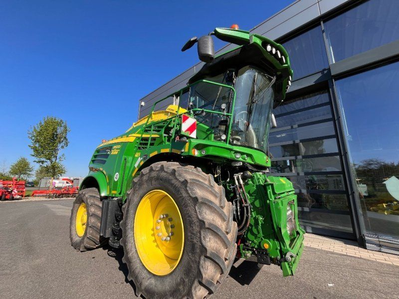 John Deere 8600