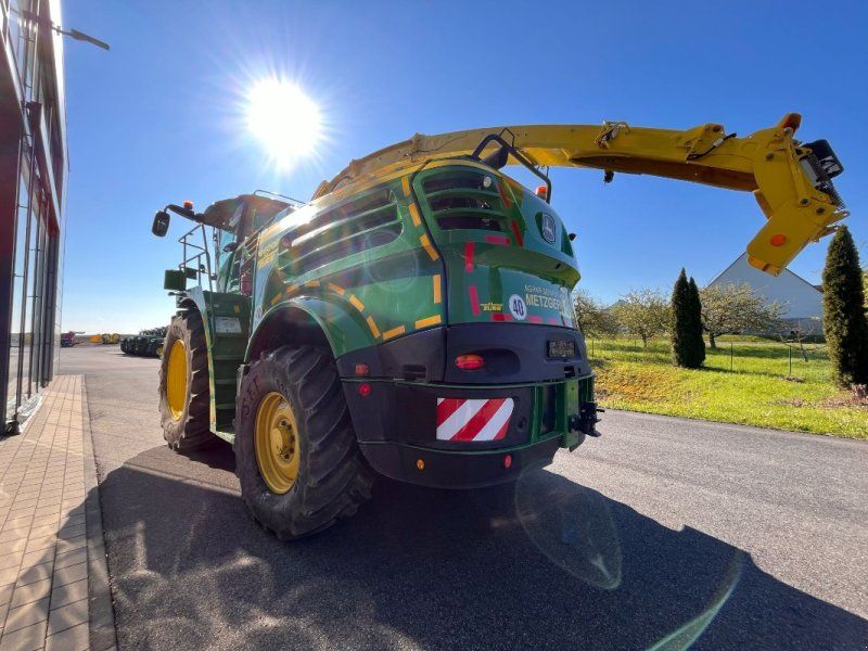 John Deere 8600