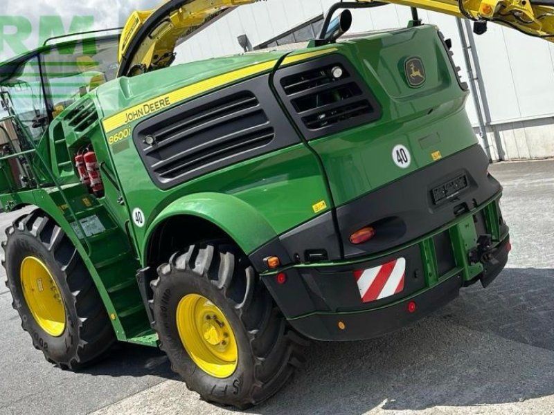 John Deere 8600