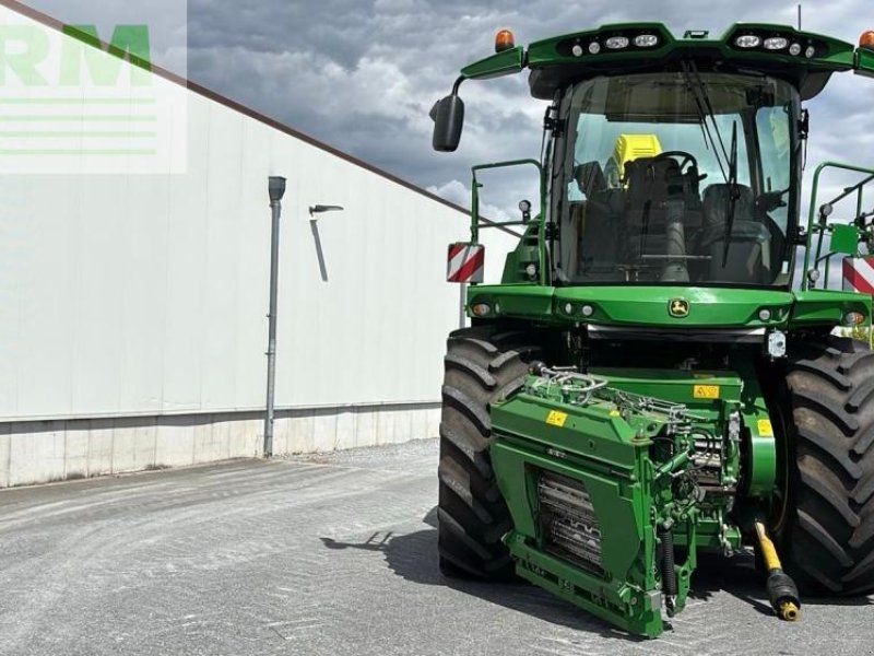 John Deere 8600