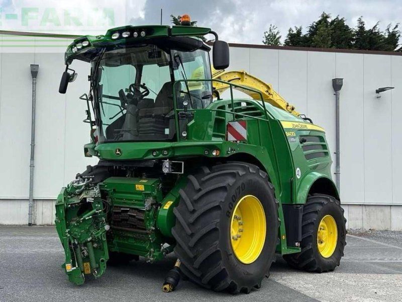 John Deere 8400