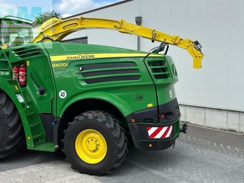 John Deere 8400