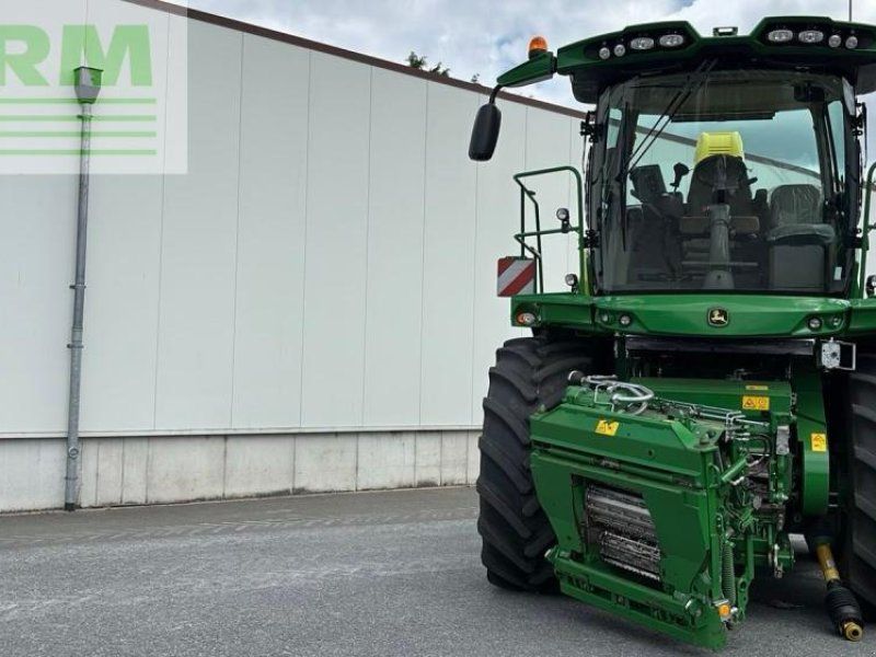 John Deere 8400