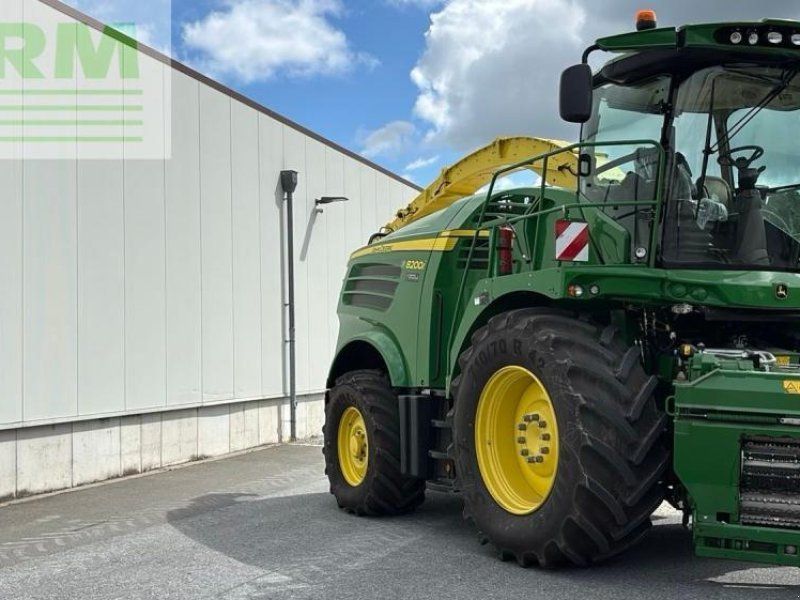 John Deere 8200