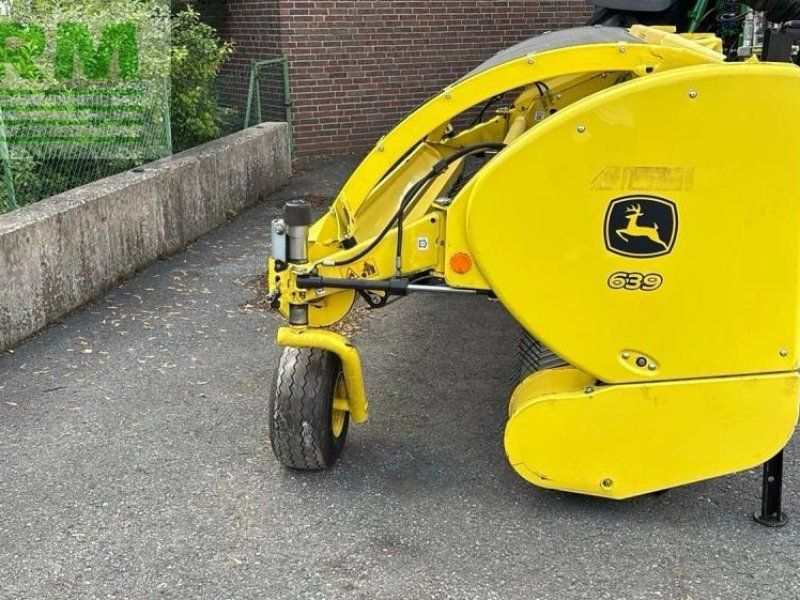 John Deere 639