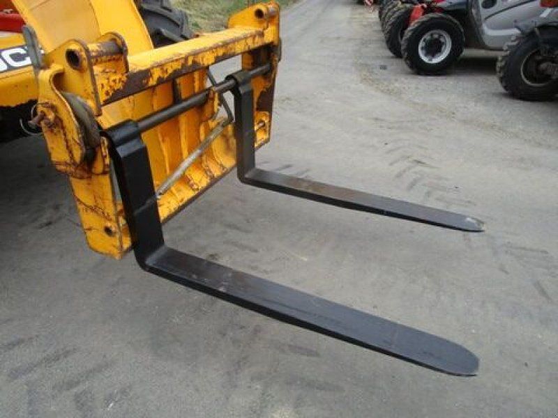 JCB 535-95 mit Palettengabel + Schnellwechsler
