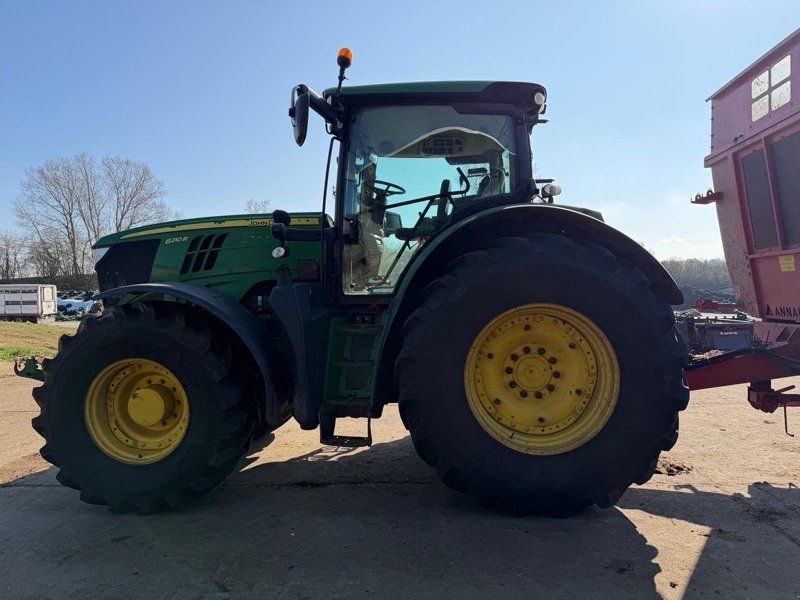John Deere 6210 R mit GPS SF3000