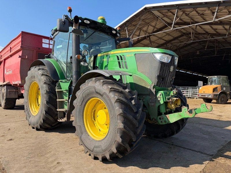 John Deere 6210 R mit GPS SF3000