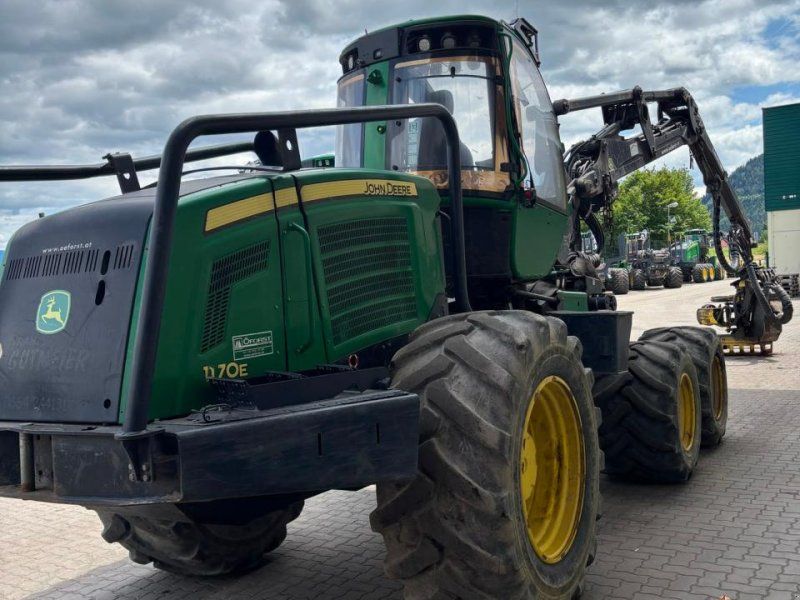 John Deere 1170 E