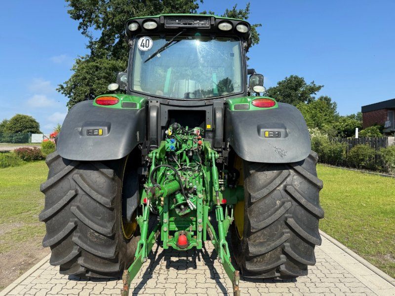 John Deere 6210R