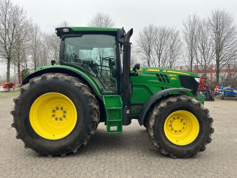 John Deere 6150 R