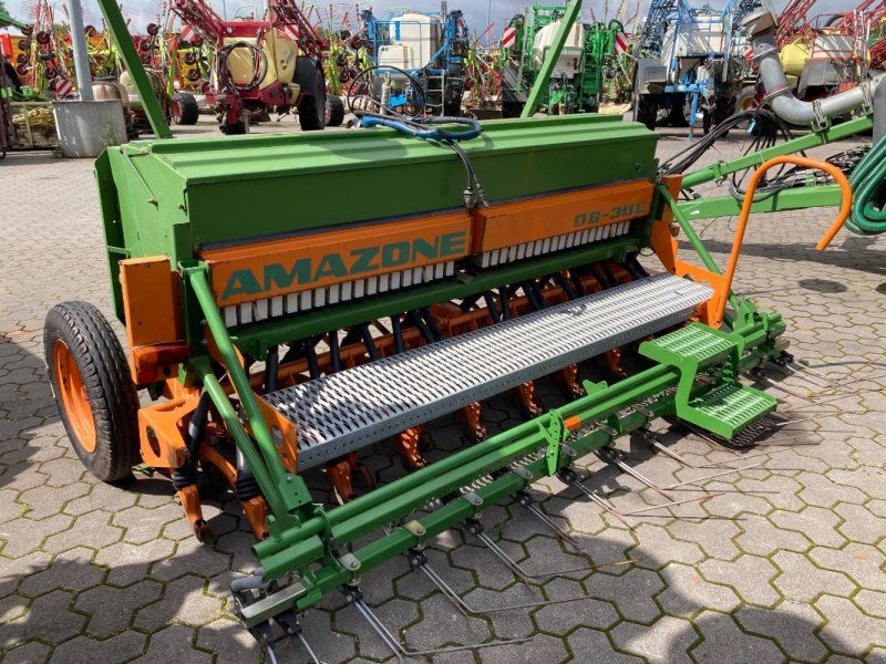 Amazone D8-30E