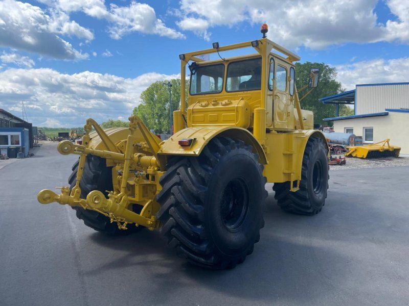 Kirovets K 701 V12