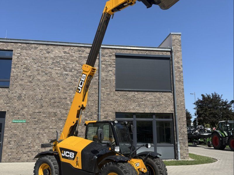 JCB 527-58