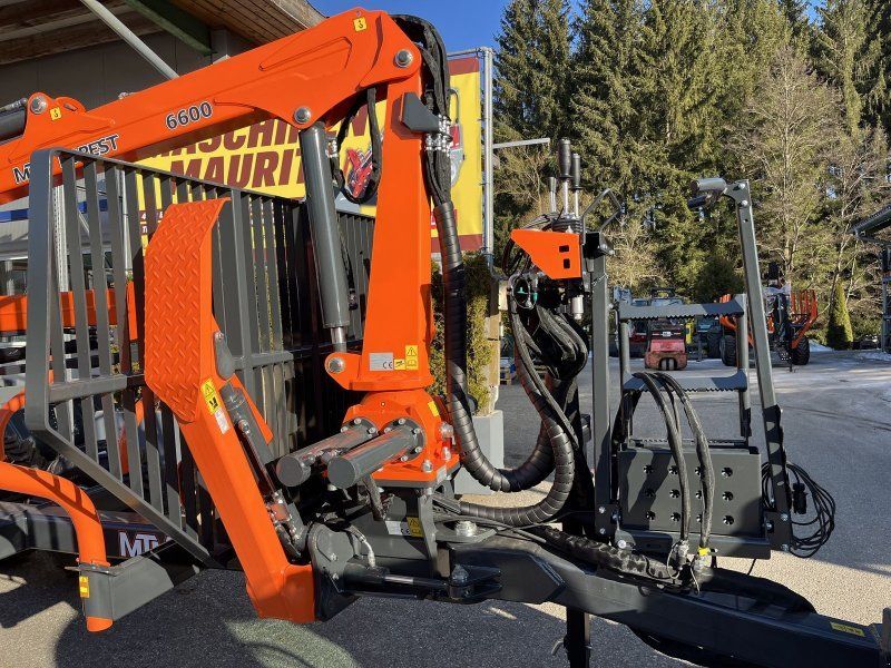 MTM 10TX S60 mit 6600 Kran