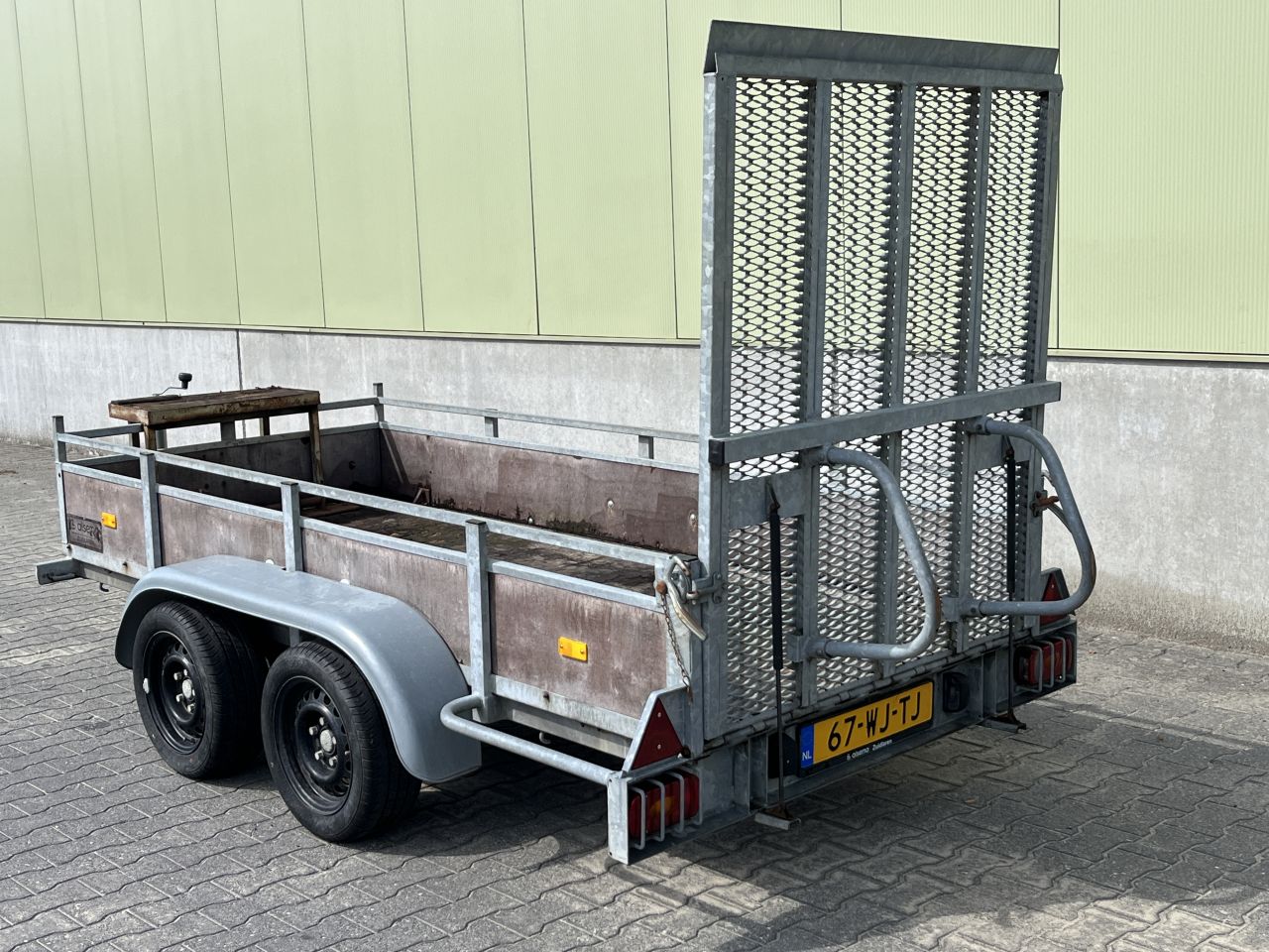 JCB Minigraafmachine 8008 CTS met machinetransporter