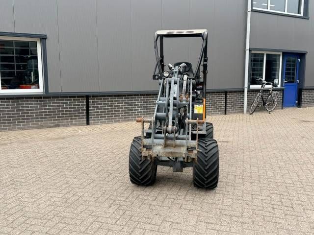 GiANT D263s minishovel