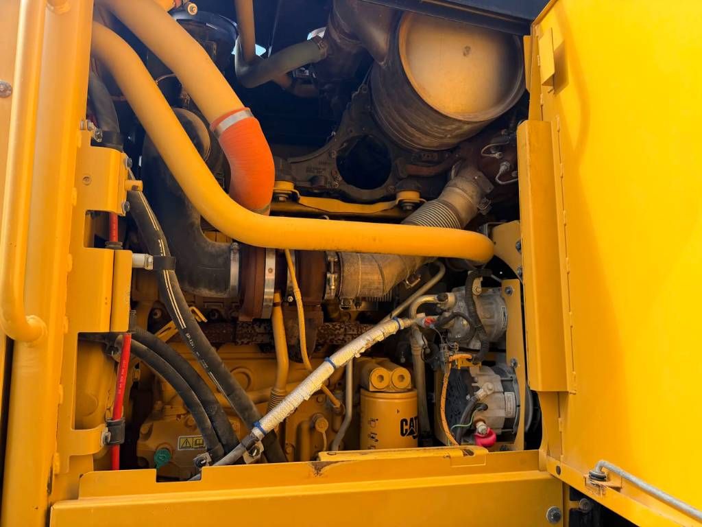 CAT 140M2