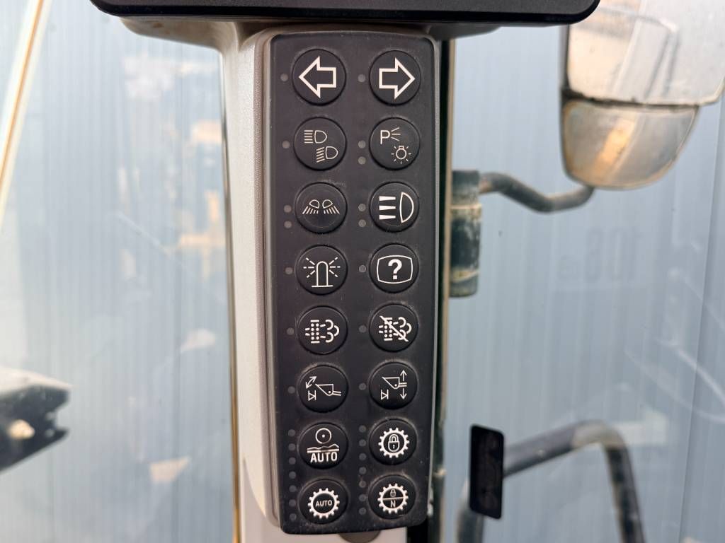 CAT 950M
