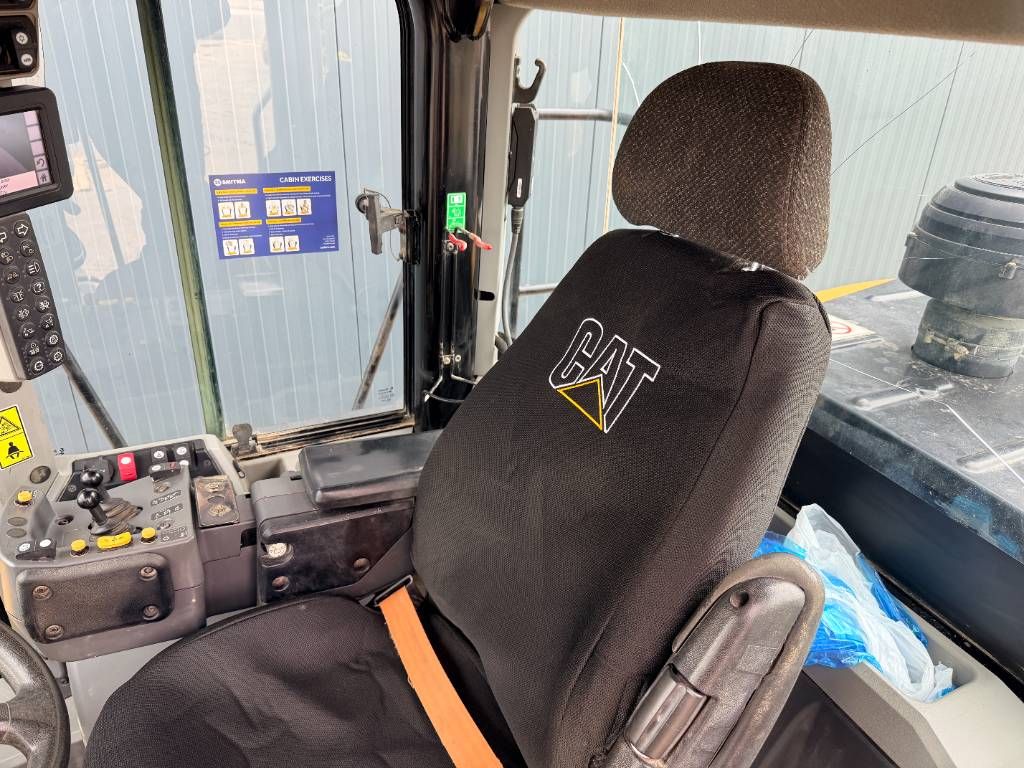 CAT 950M