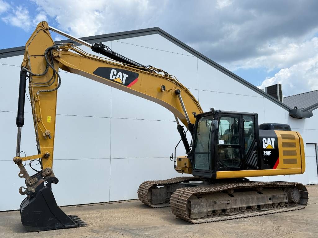 CAT 320FL - New Bucket / Hammer Lines / Camera