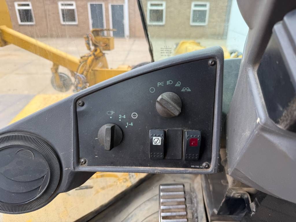 CAT 938G - Automatic Greasing / Excellent Condition