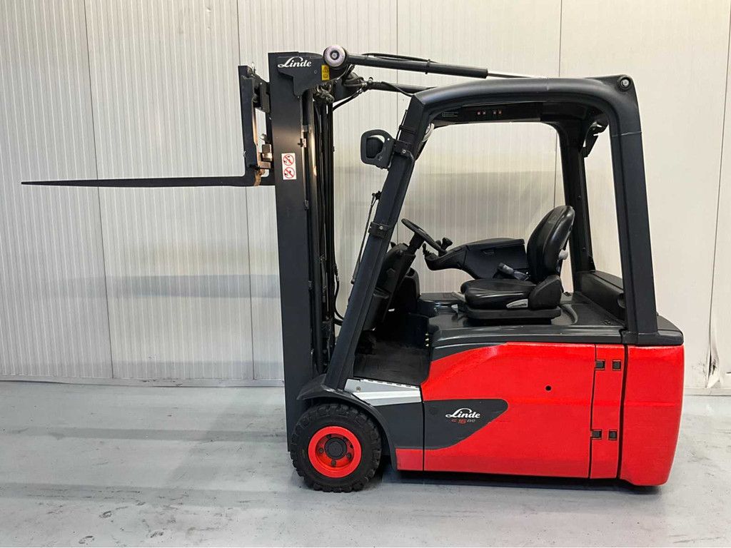 Linde E16-02 Triplex - Freelift - Sideshift