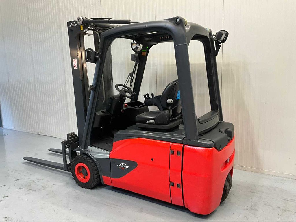 Linde E16-02 Triplex - Freelift - Sideshift