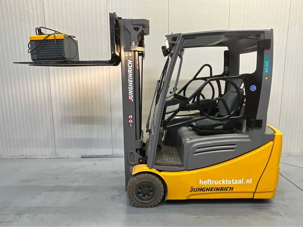 Jungheinrich EFG216 Triplex - Freelift - Sideshift - Acculader
