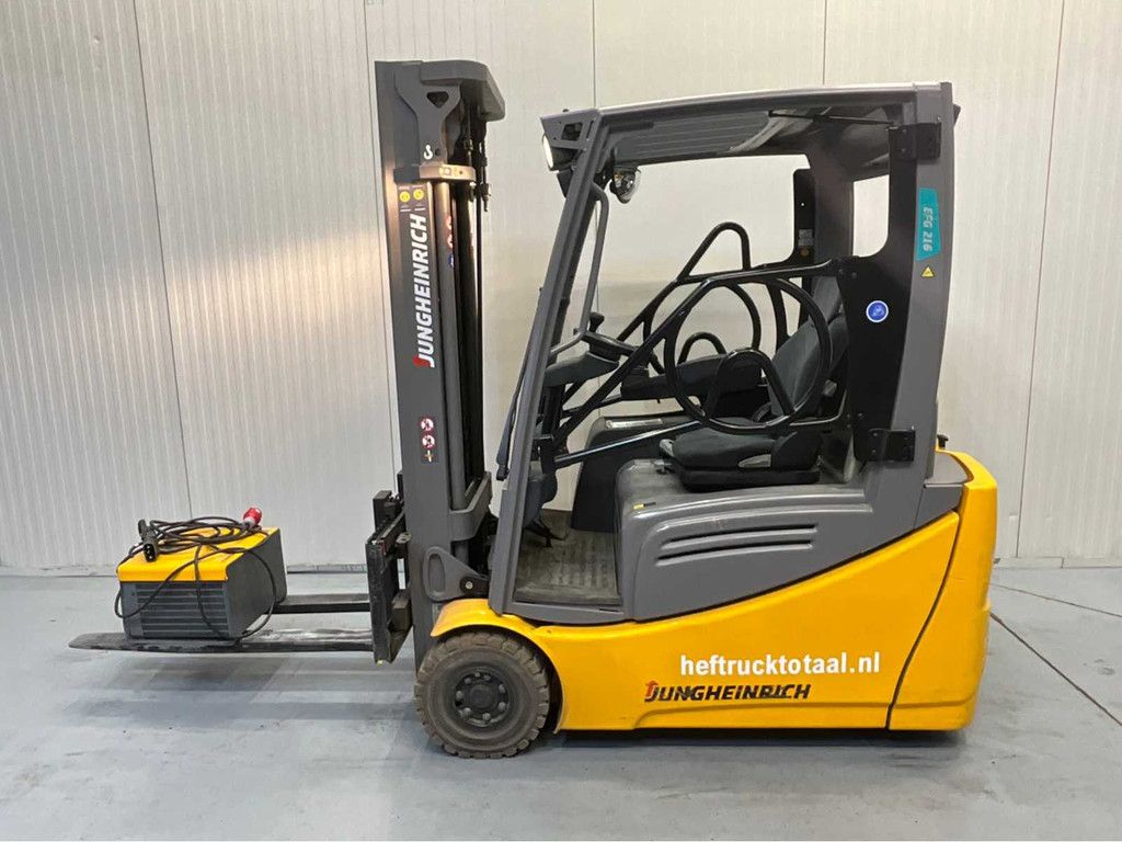 Jungheinrich EFG216 Triplex - Freelift - Sideshift - Acculader