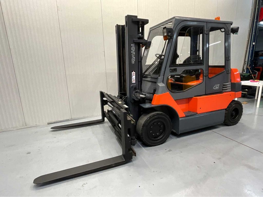 Toyota 7FBMF50 Duplex - Sideshift - Vorkenversteller tot buiten het vorkenbord