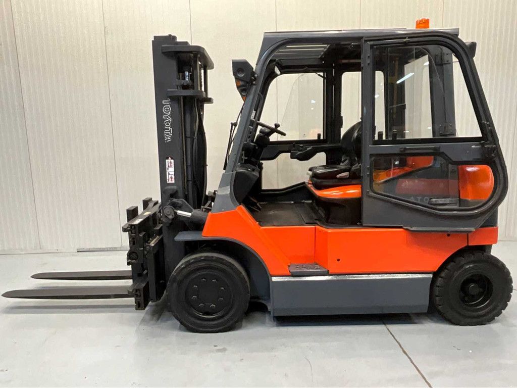Toyota 7FBMF50 Duplex - Sideshift - Vorkenversteller tot buiten het vorkenbord