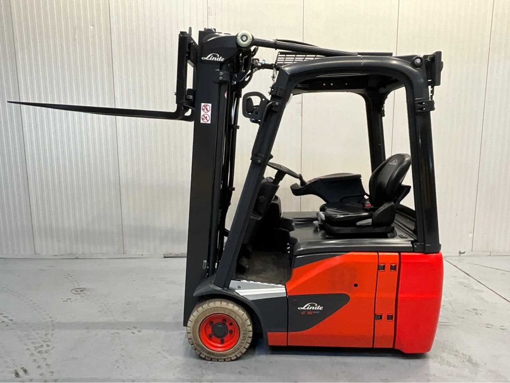 Linde E16C-02 Triplex- Freelift - Sideshift