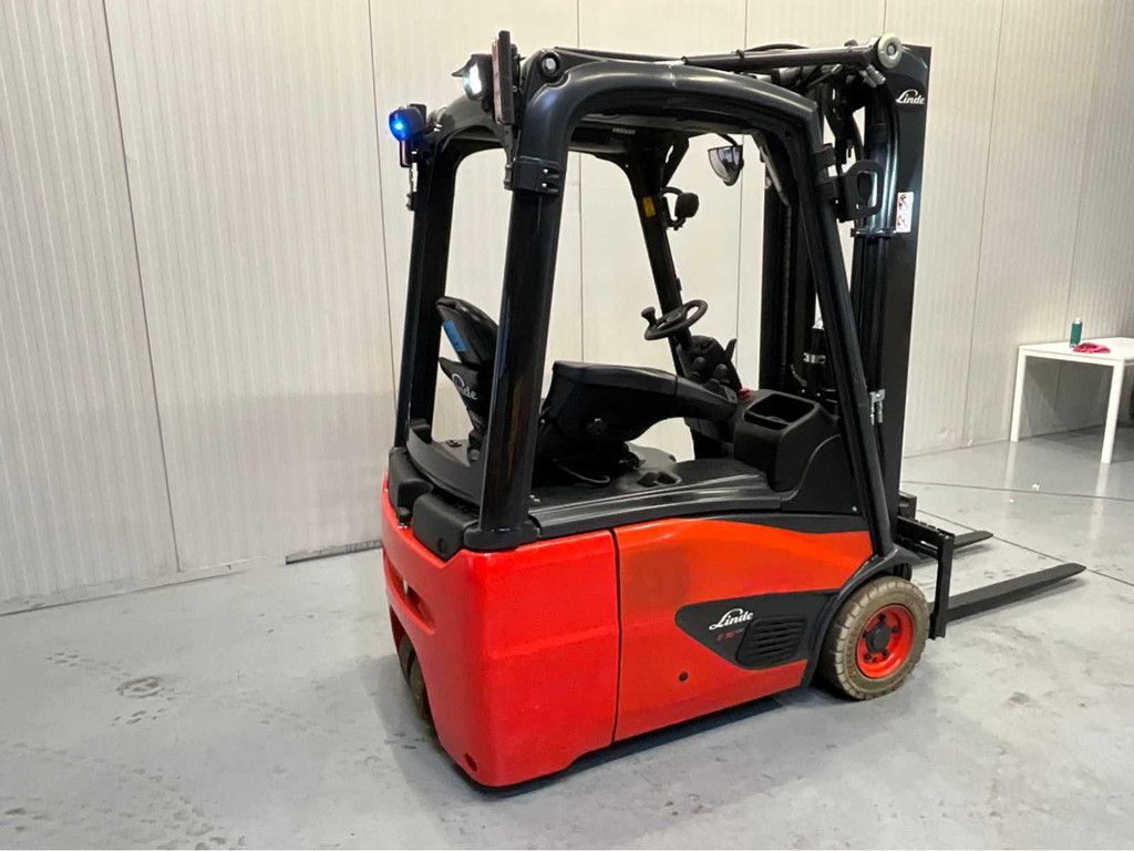 Linde E16C-02 Triplex- Freelift - Sideshift