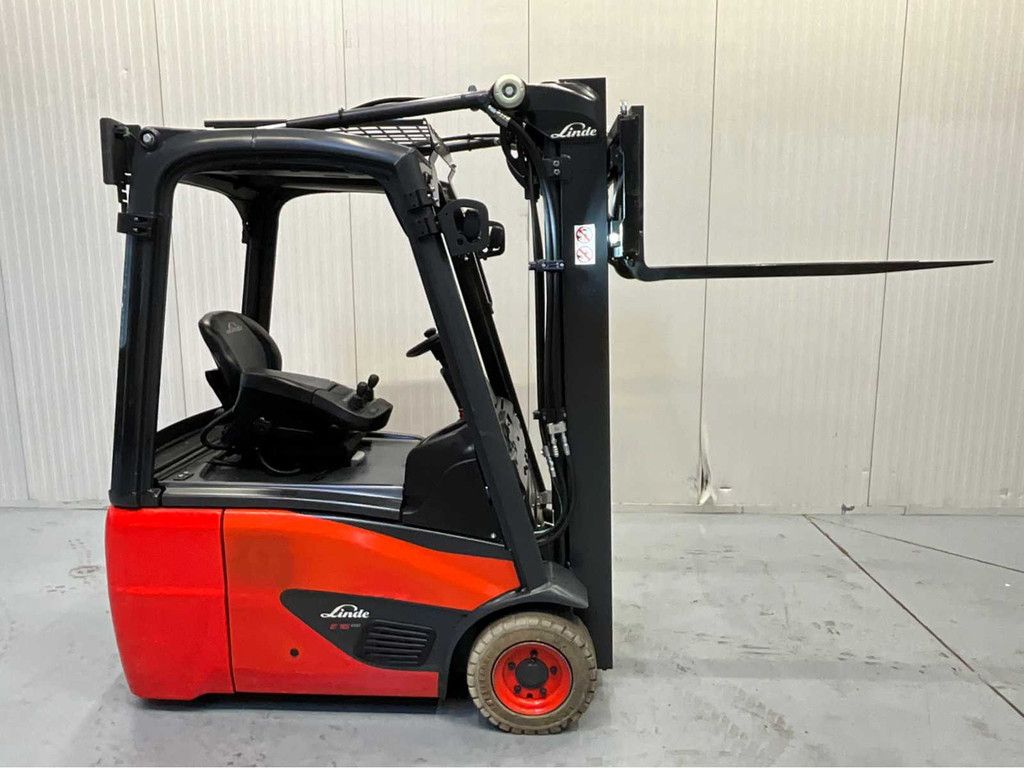 Linde E16C-02 Triplex- Freelift - Sideshift