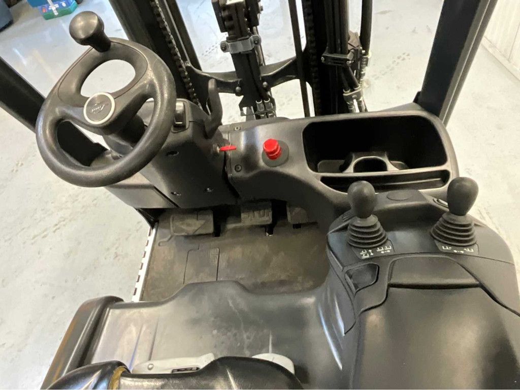 Linde E16C-02 Triplex- Freelift - Sideshift