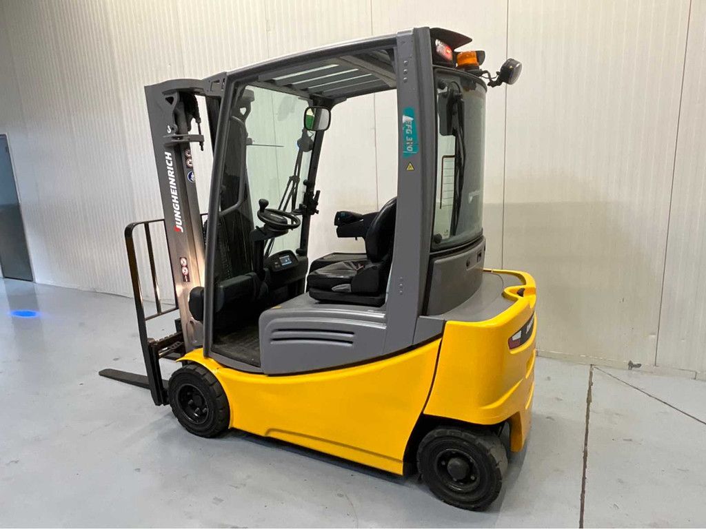 Jungheinrich EFG320 Triplex - Freelift - Sideshift