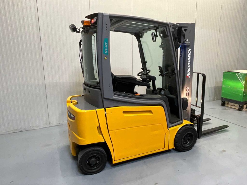 Jungheinrich EFG320 Triplex - Freelift - Sideshift