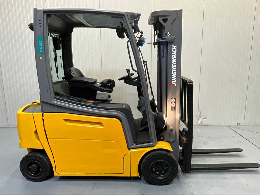 Jungheinrich EFG320 Triplex - Freelift - Sideshift
