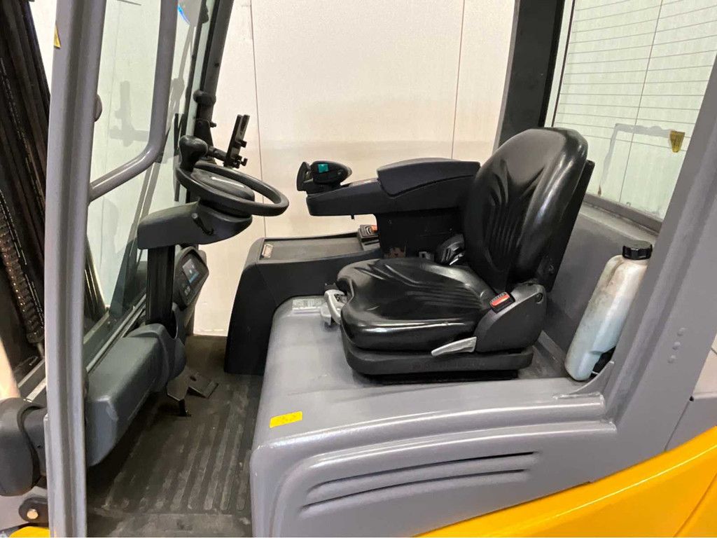 Jungheinrich EFG320 Triplex - Freelift - Sideshift
