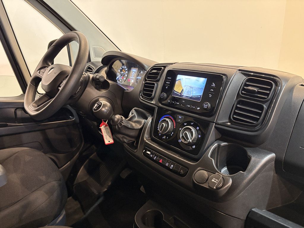 Peugeot Boxer 2.2 BlueHDi 140 PK L3H2 / Airco / Cruise Control / Camera / 3-Zits / 41.500 KM !!