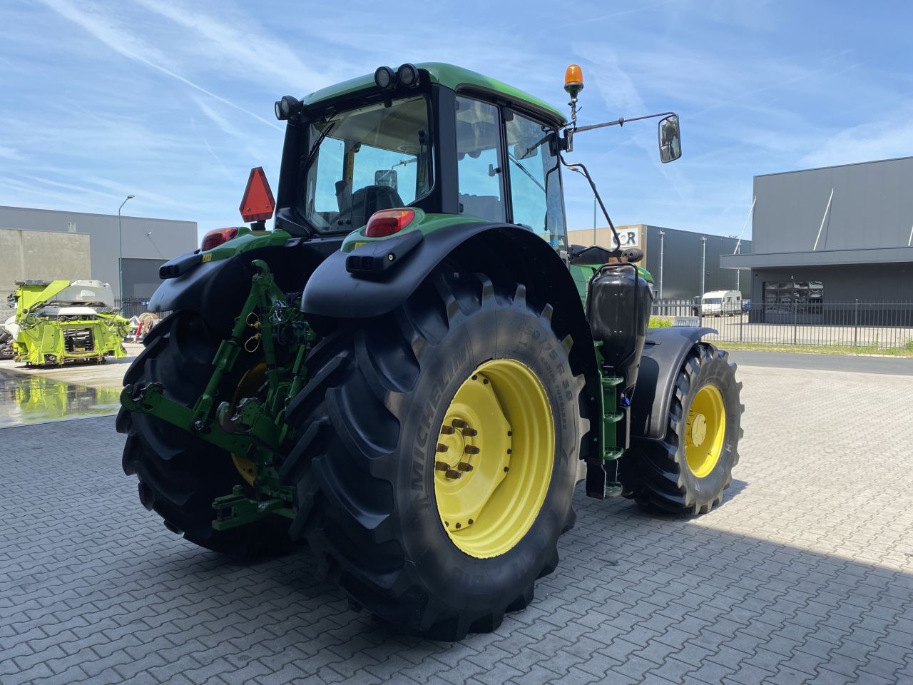 John Deere 6175M