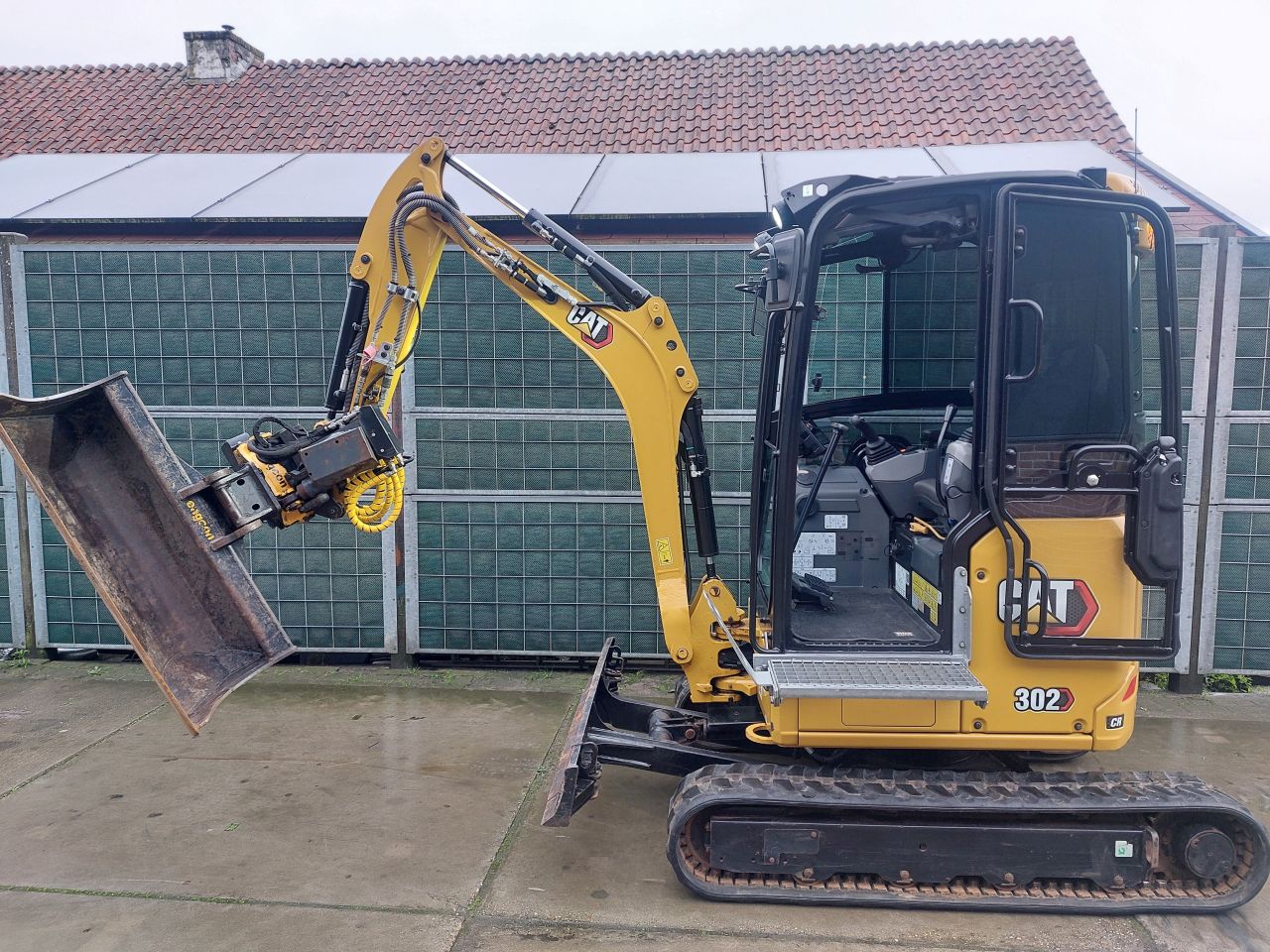 Caterpillar 302CR met Engcon draai/kantelstuk