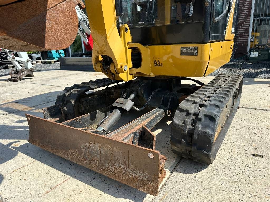 CAT 301.4 C