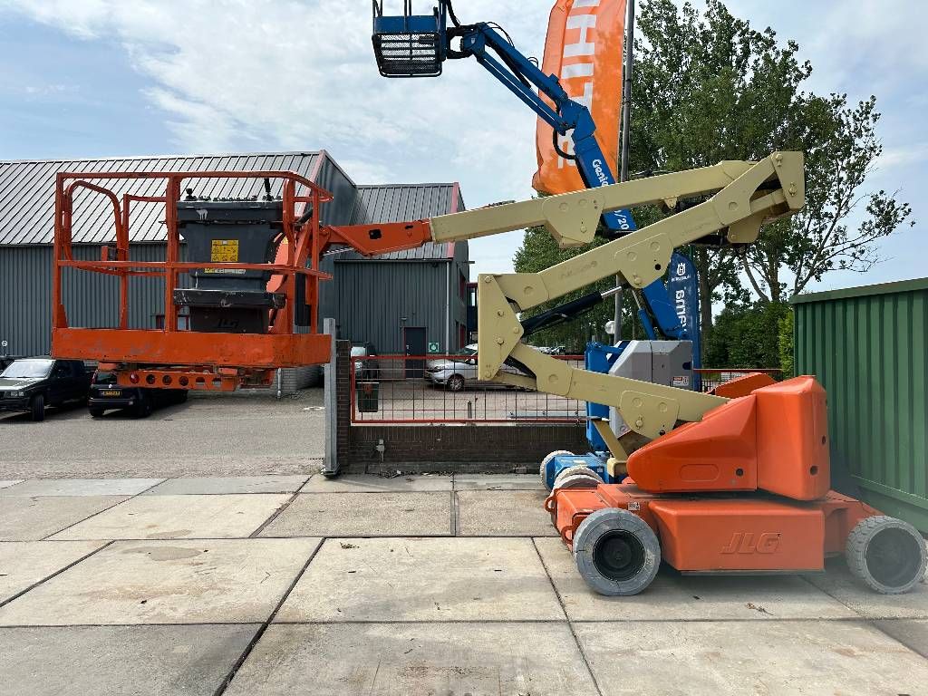JLG E 400 AJPN