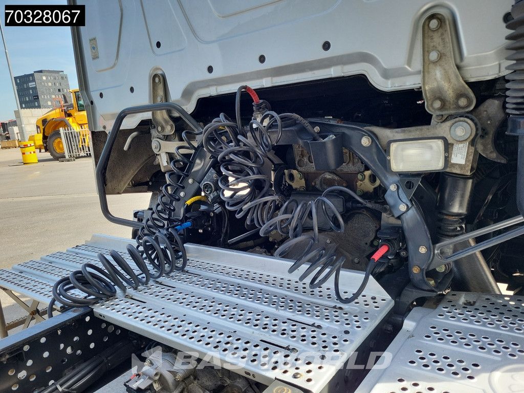 Mercedes Actros 1843 4X2 StreamSpace Navi