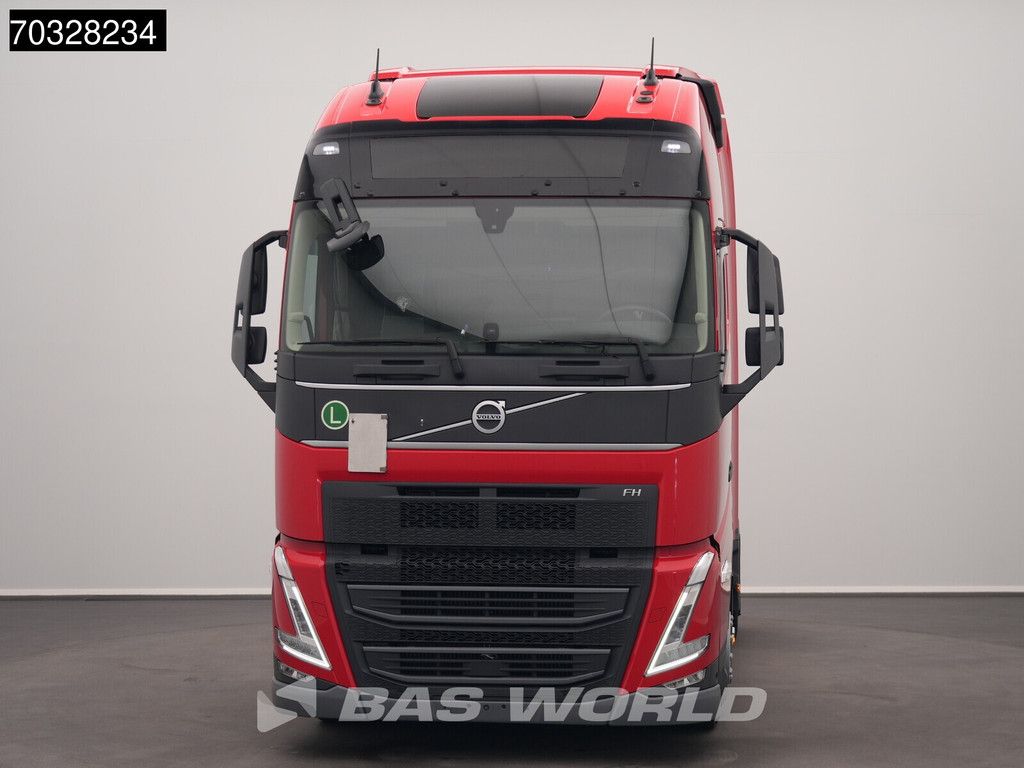 Volvo FH 460 4X2 XL Mega 2x Tanks Standklima ACC Navi