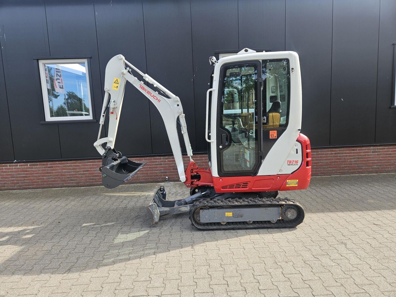 Takeuchi TB216 – slechts 250 uur