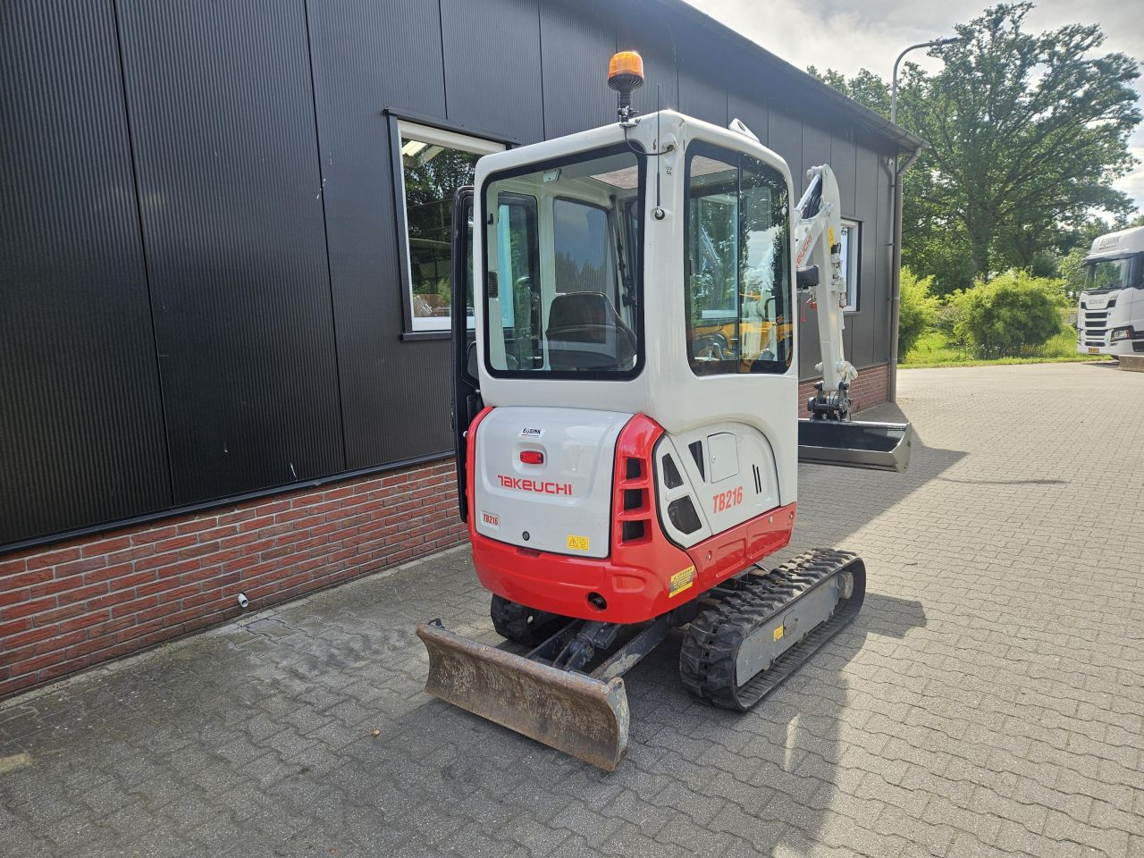 Takeuchi TB216 – slechts 250 uur